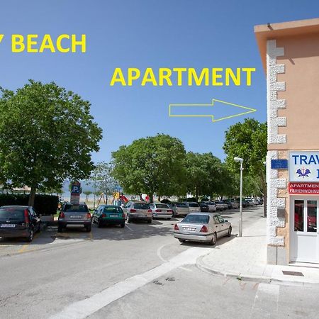 Ap Punta Next To Sandy Beach, Apartment With Garden Омиш Экстерьер фото