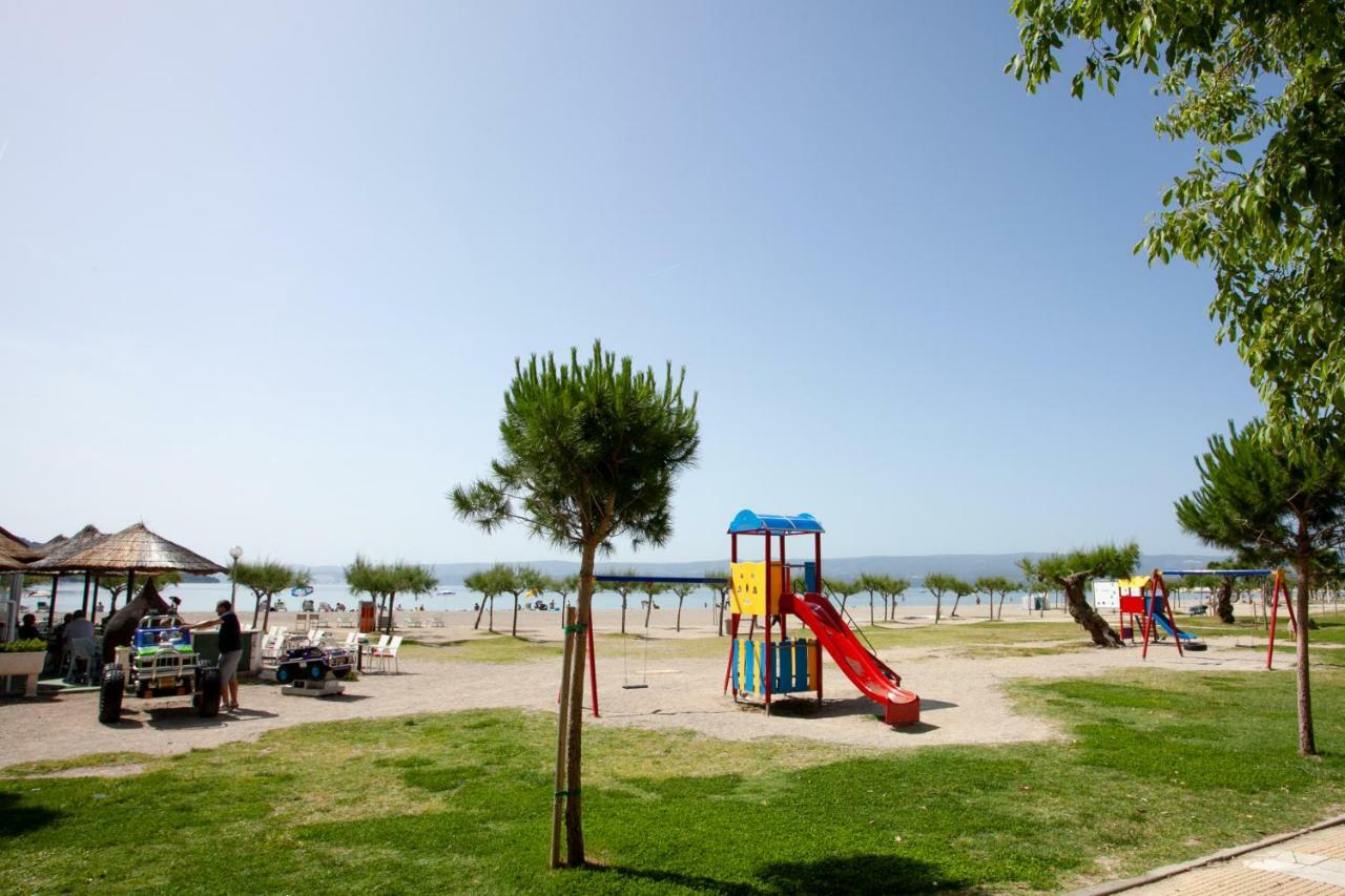 Ap Punta Next To Sandy Beach, Apartment With Garden Омиш Экстерьер фото